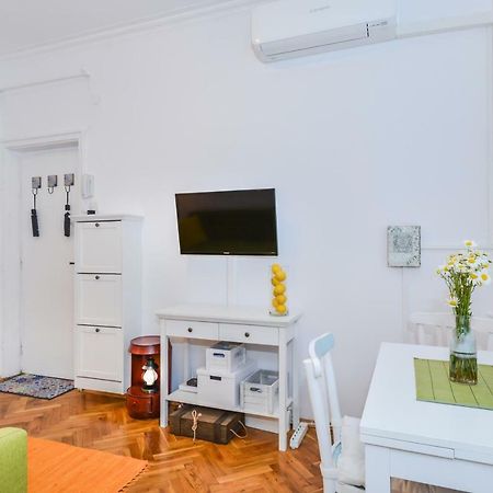 The Charming Home - One Bedroom Top Central Apartment By Flat Mаnager Софія Екстер'єр фото