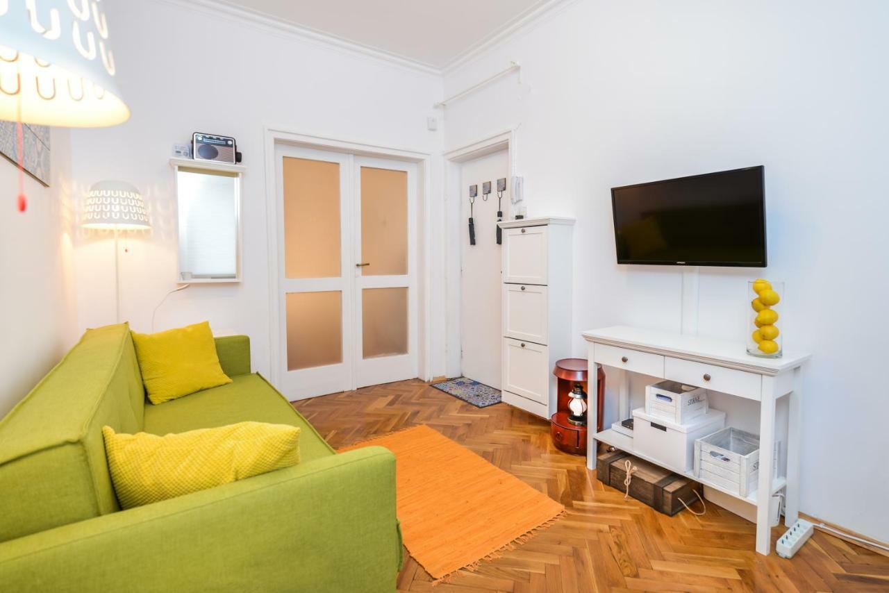 The Charming Home - One Bedroom Top Central Apartment By Flat Mаnager Софія Екстер'єр фото